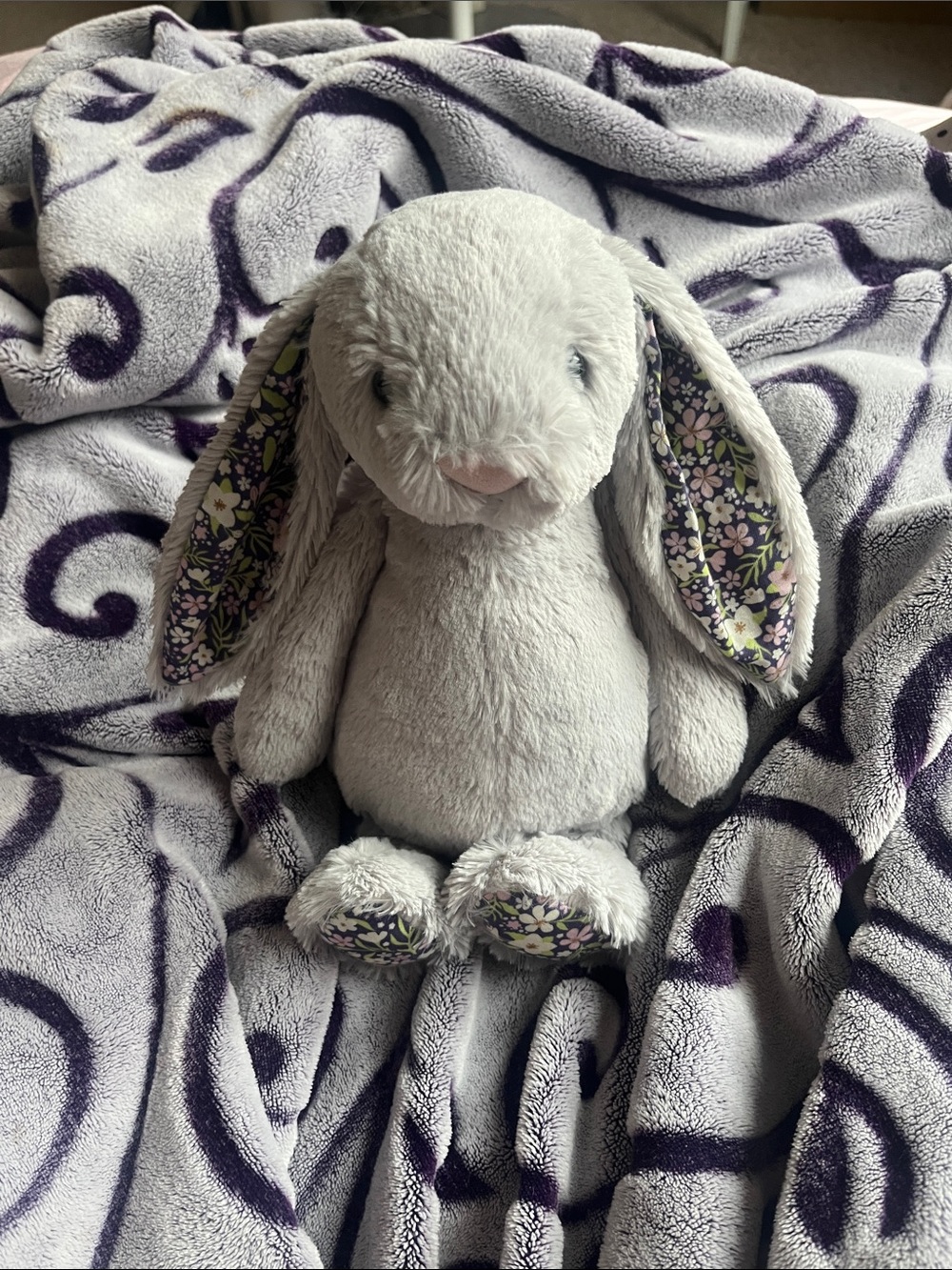 Jellycat Blossom Grey Bunny ‘Bloom’ 🌼🌸